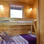3-bed - Sleeps 7 - Hot Tub - Pet Friendly *