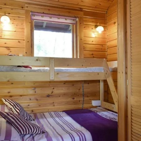 3-bed - Sleeps 7 - Hot Tub - Pet Friendly *