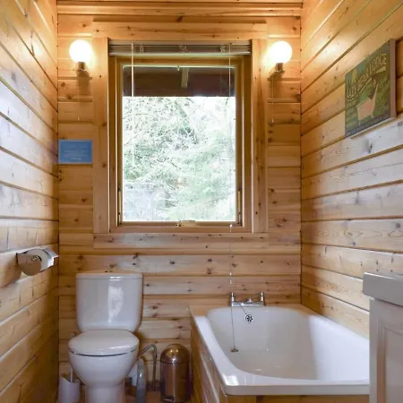 Tatil Evi 3-bed - Sleeps 7 - Hot Tub - Pet Friendly Skipton
